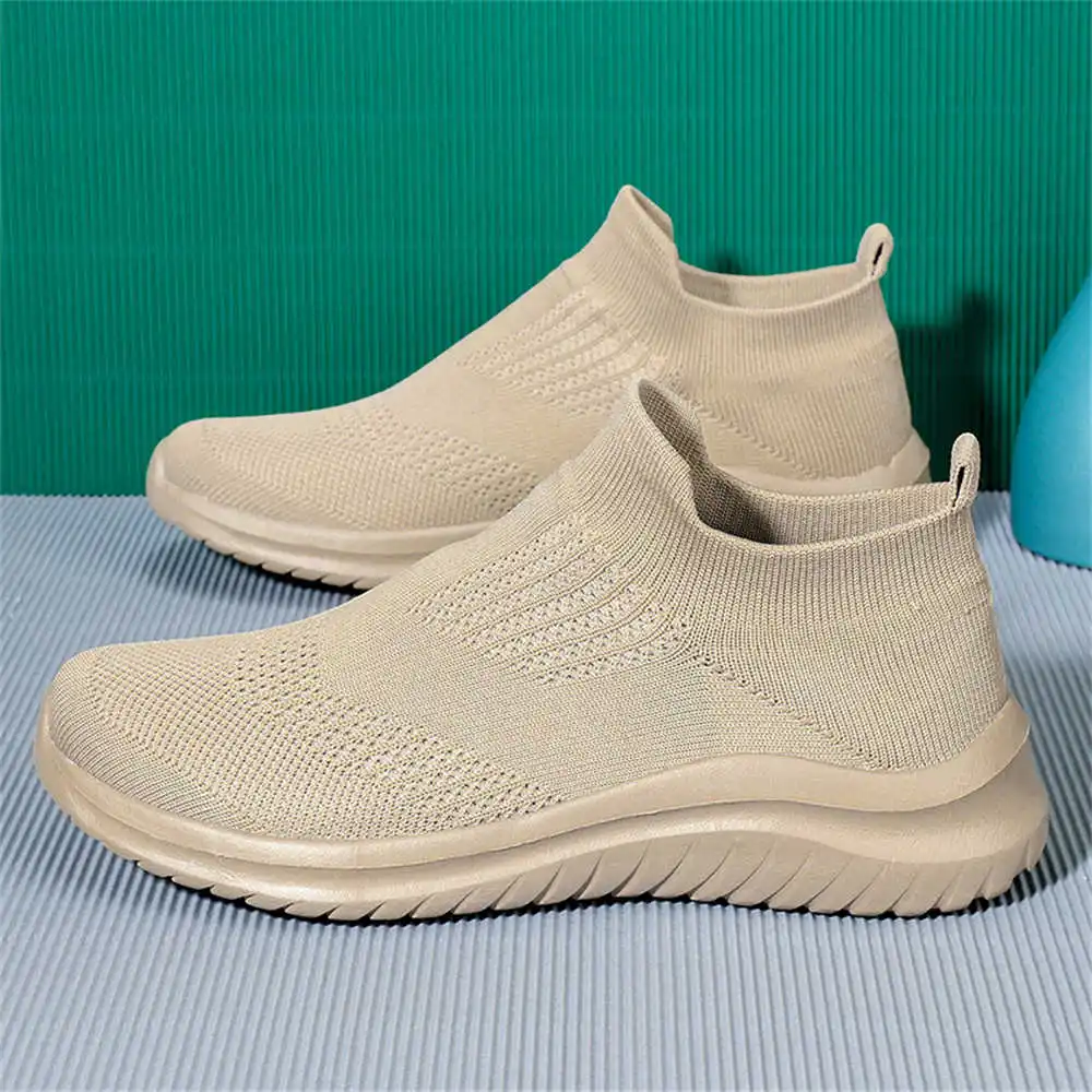 Beige Soft New Novelty Tennis  - đánh giá và giá Vintage Collectible Show
